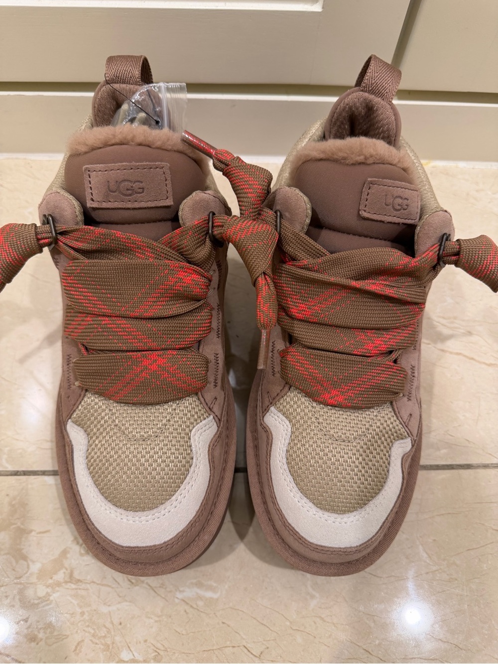 UGG Lowmel Casual Shoes in Rocky Oak Size 10
